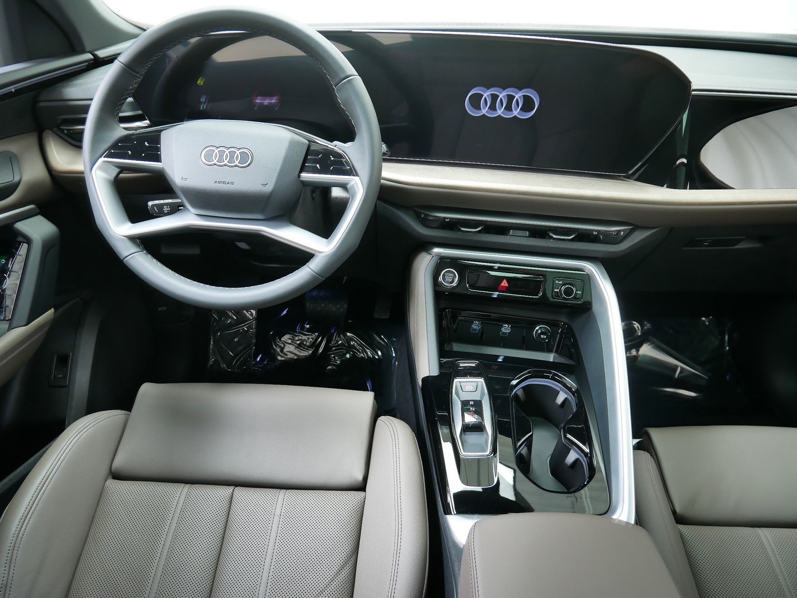 Thumbnail: 2025 Audi Q5 - 14