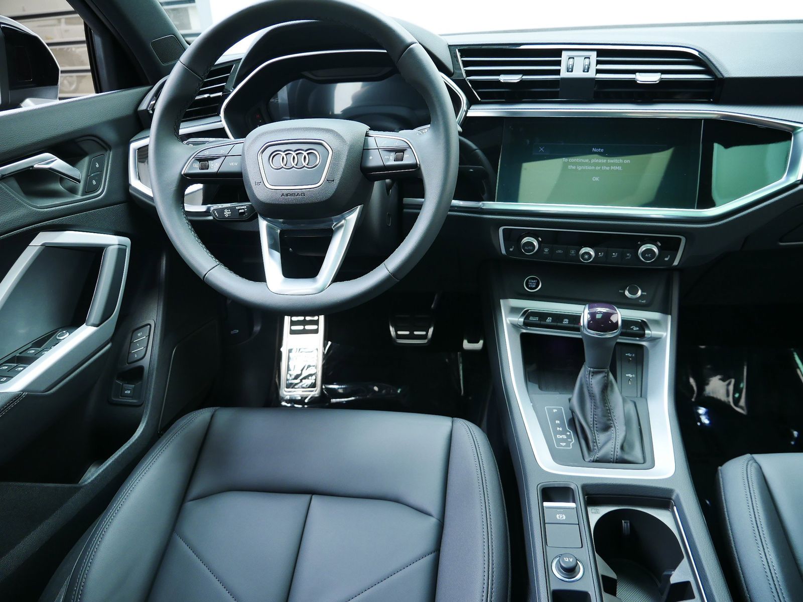 Thumbnail: 2025 Audi Q3 - 13