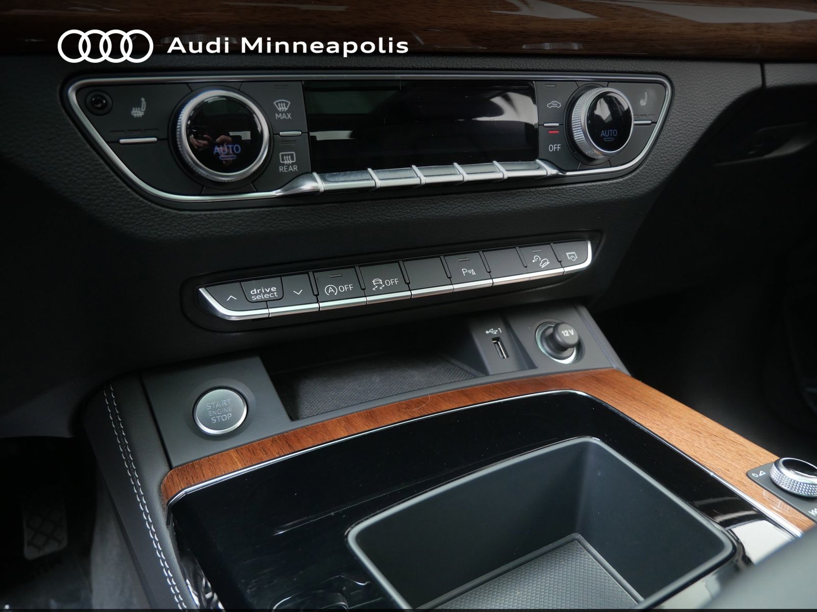 Thumbnail: 2023 Audi Q5 - 24