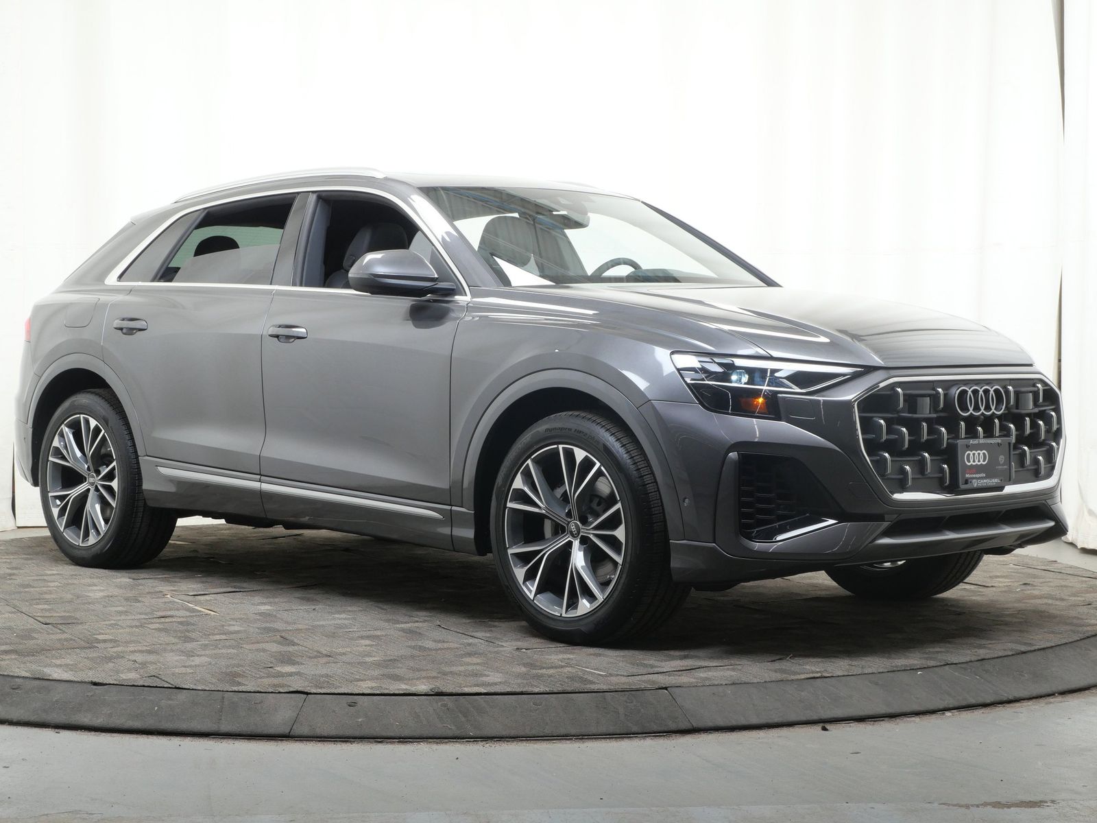 Thumbnail: 2026 Audi Q8 - 8