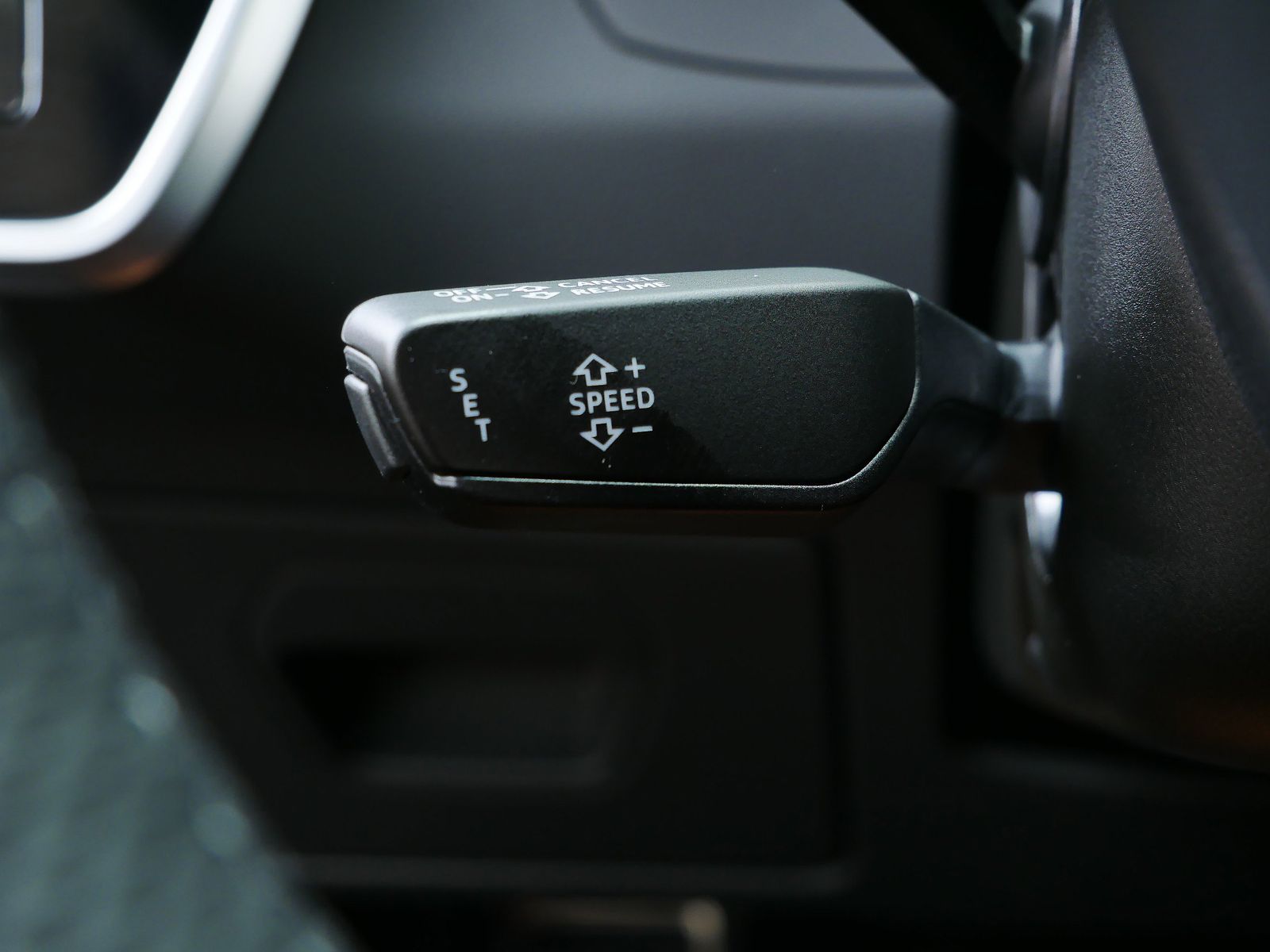 Thumbnail: 2026 Audi RS 6 - 17