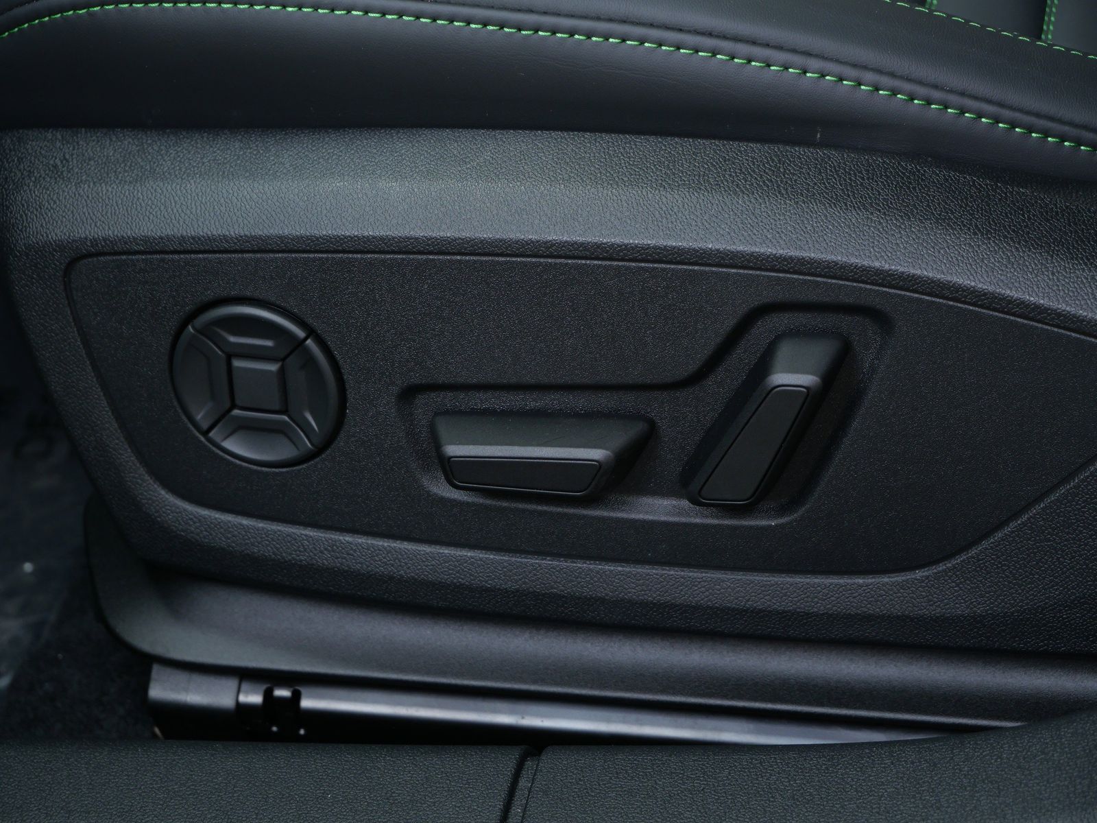 Thumbnail: 2026 Audi RS 3 - 11