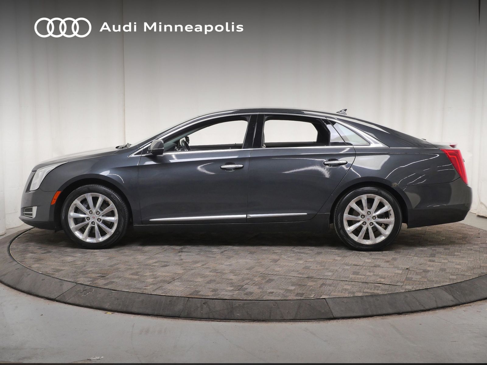 Thumbnail: 2014 Cadillac XTS - 3