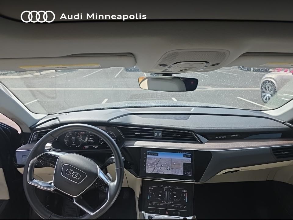 Thumbnail: 2024 Audi Q8 e-tron - 9