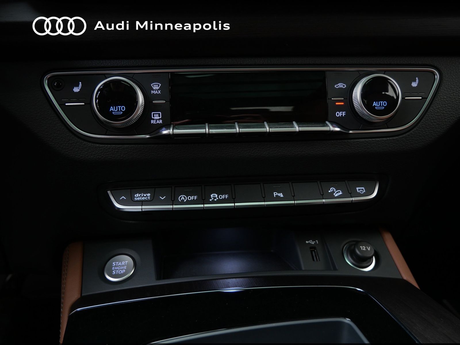 Thumbnail: 2023 Audi Q5 - 24