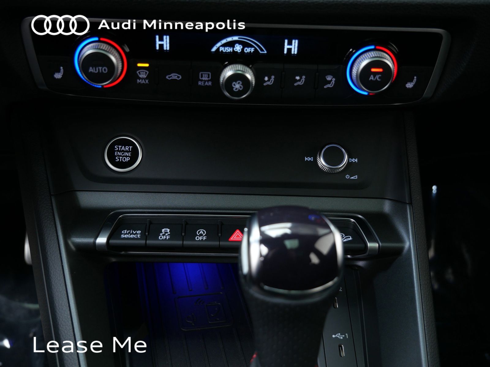 Thumbnail: 2025 Audi Q3 - 24