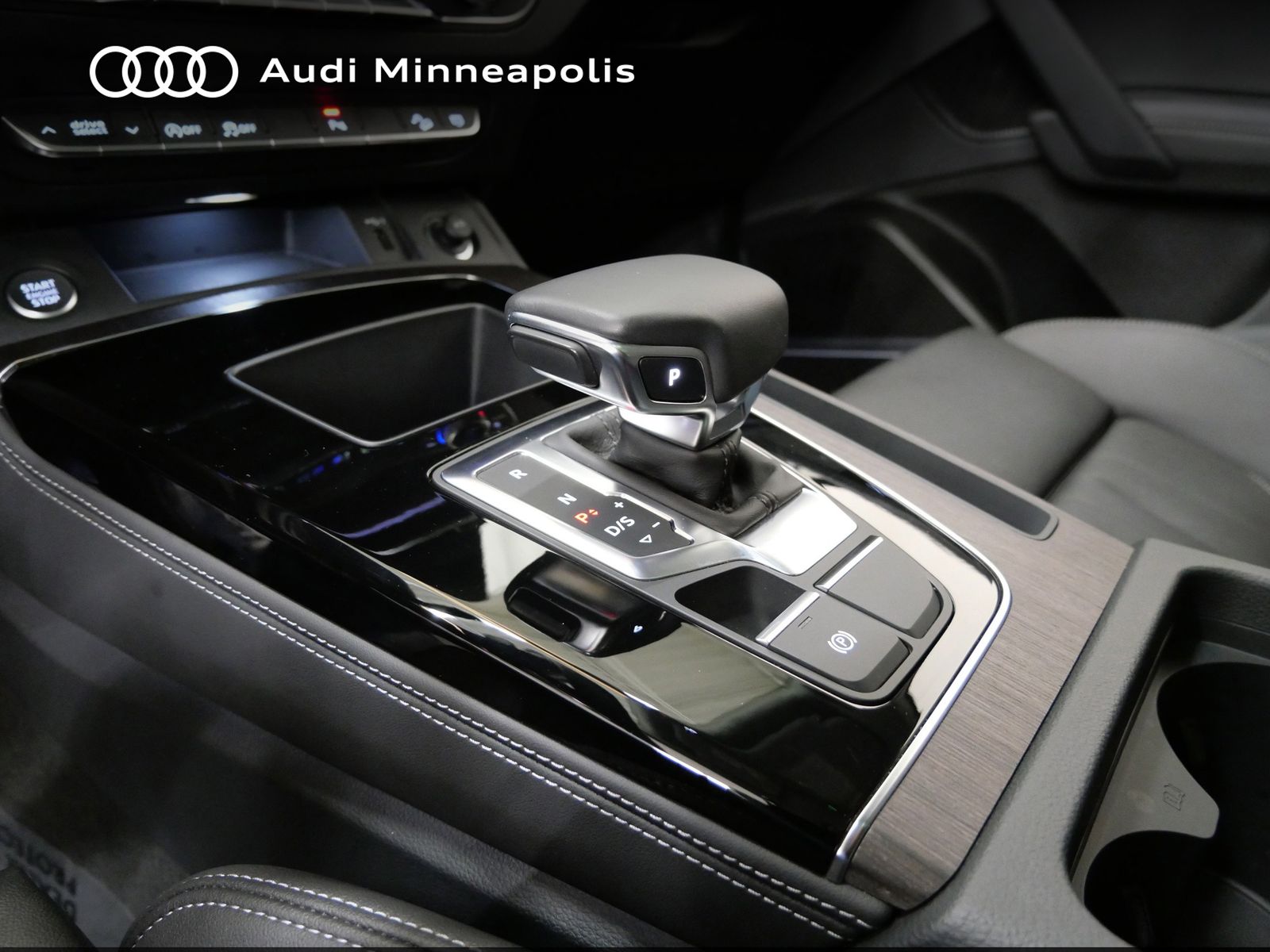 Thumbnail: 2025 Audi Q5 - 28