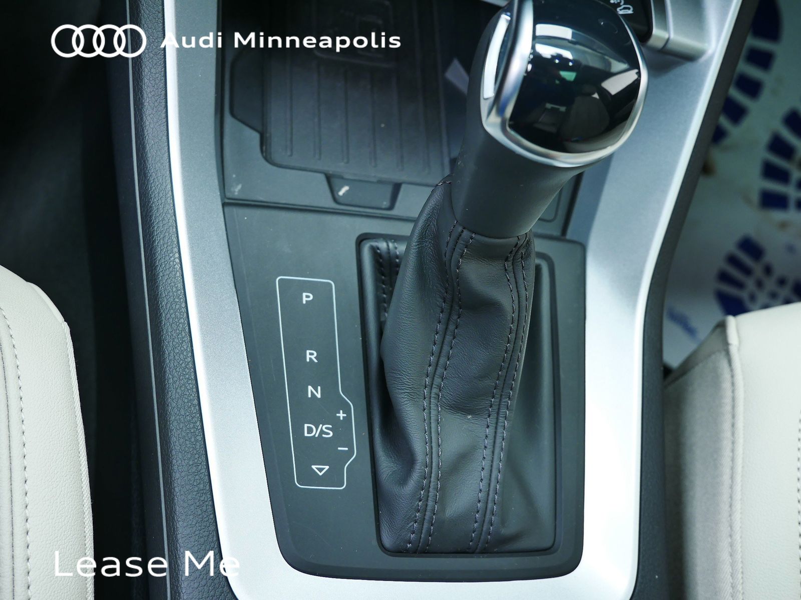 Thumbnail: 2025 Audi Q3 - 26