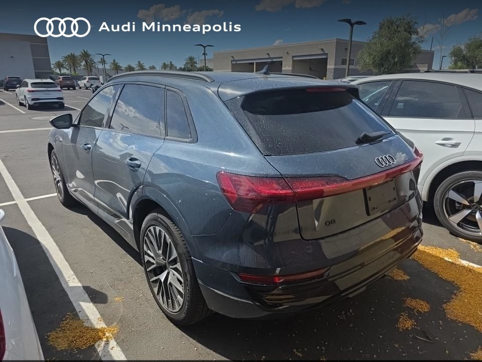 Thumbnail: 2024 Audi Q8 e-tron - 3