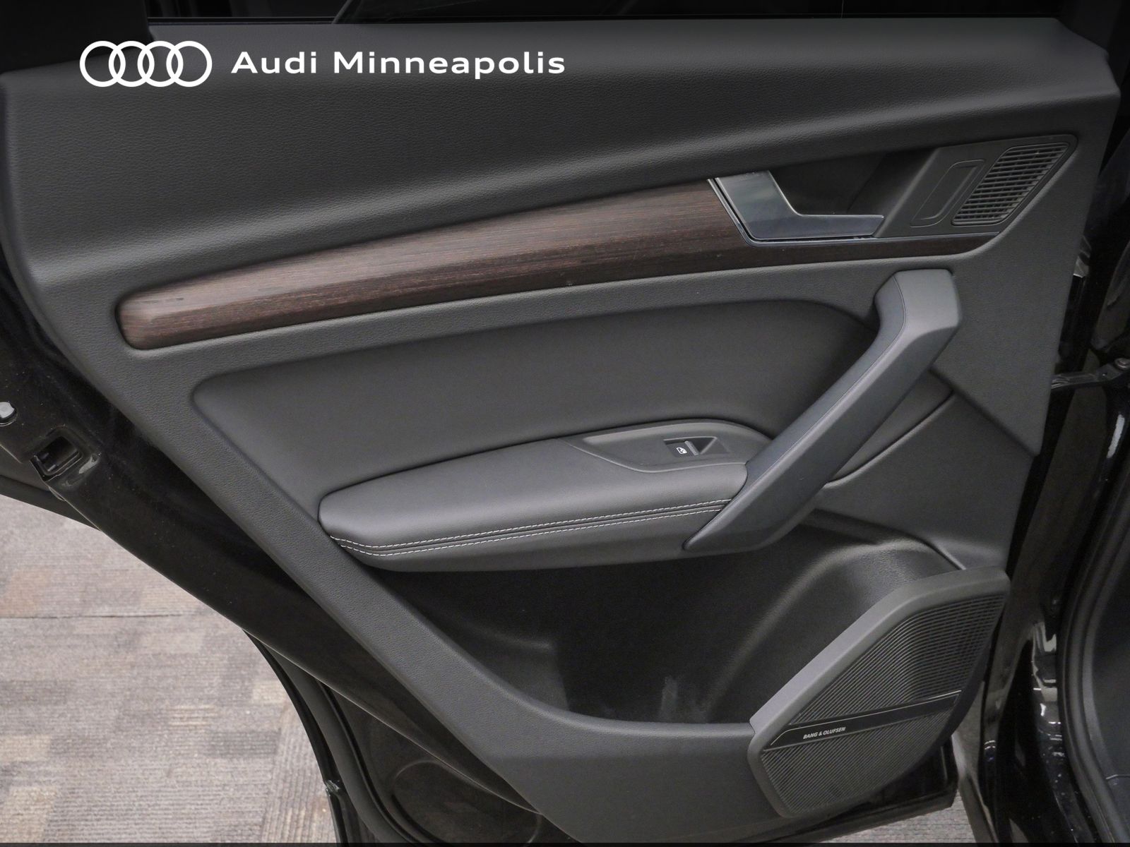 Thumbnail: 2025 Audi Q5 - 14