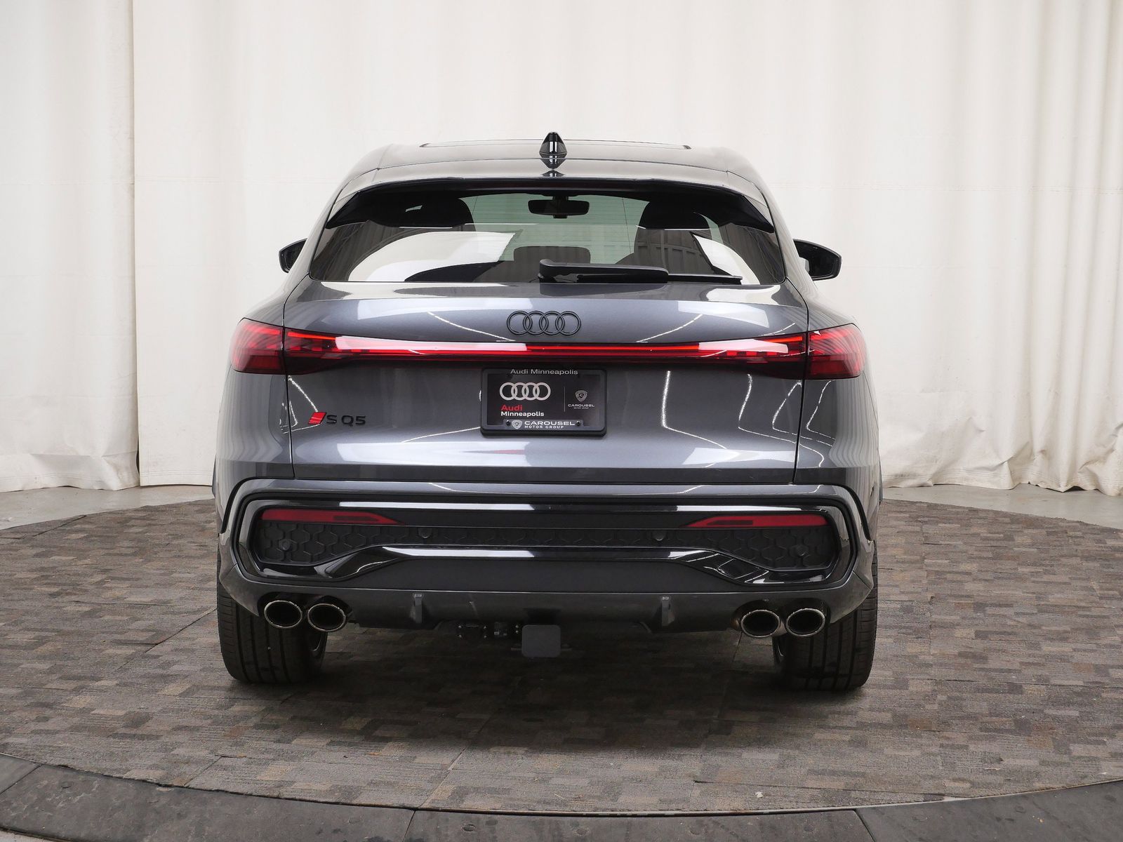 Thumbnail: 2026 Audi SQ5 - 5