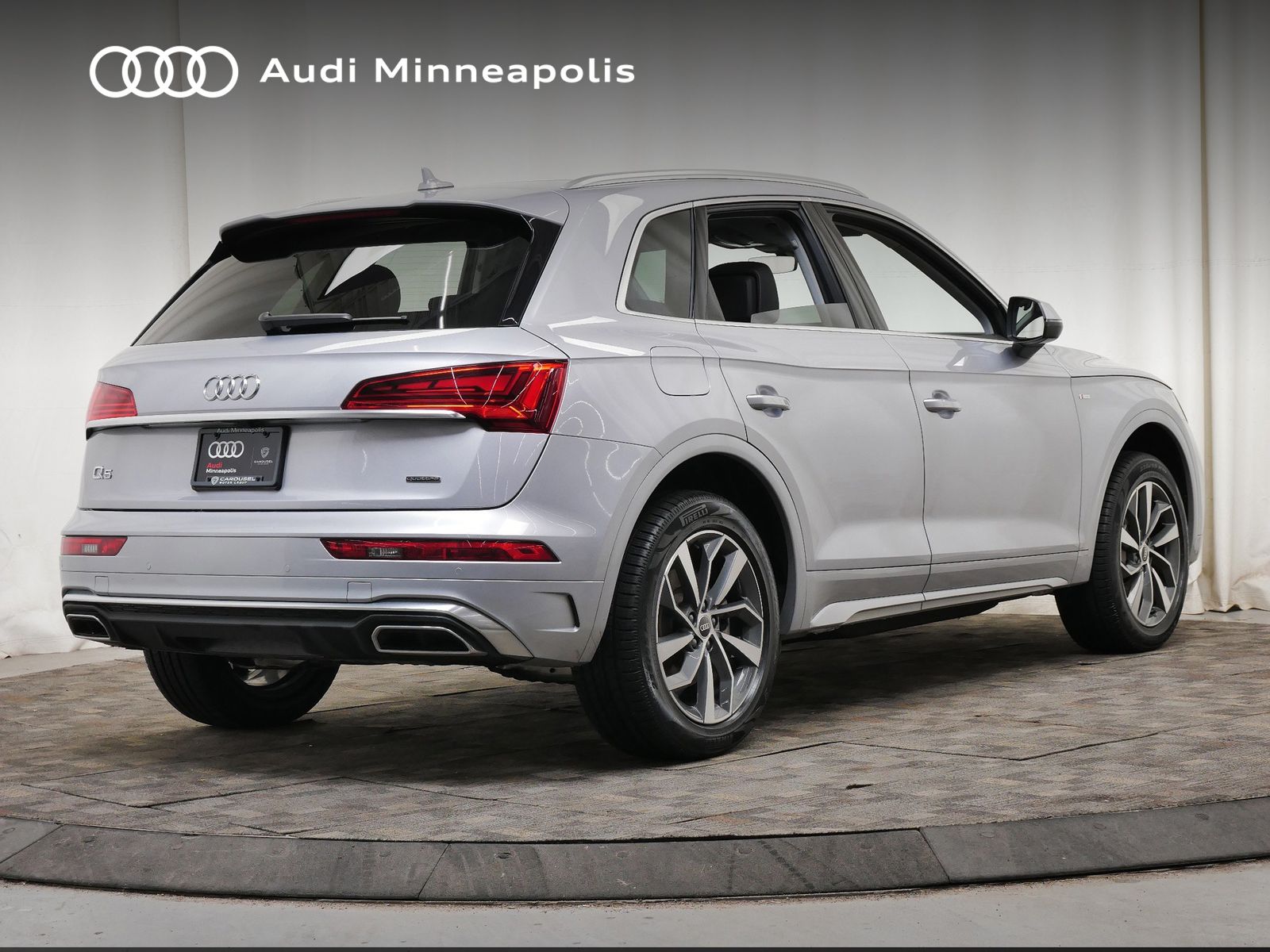 Thumbnail: 2023 Audi Q5 - 7
