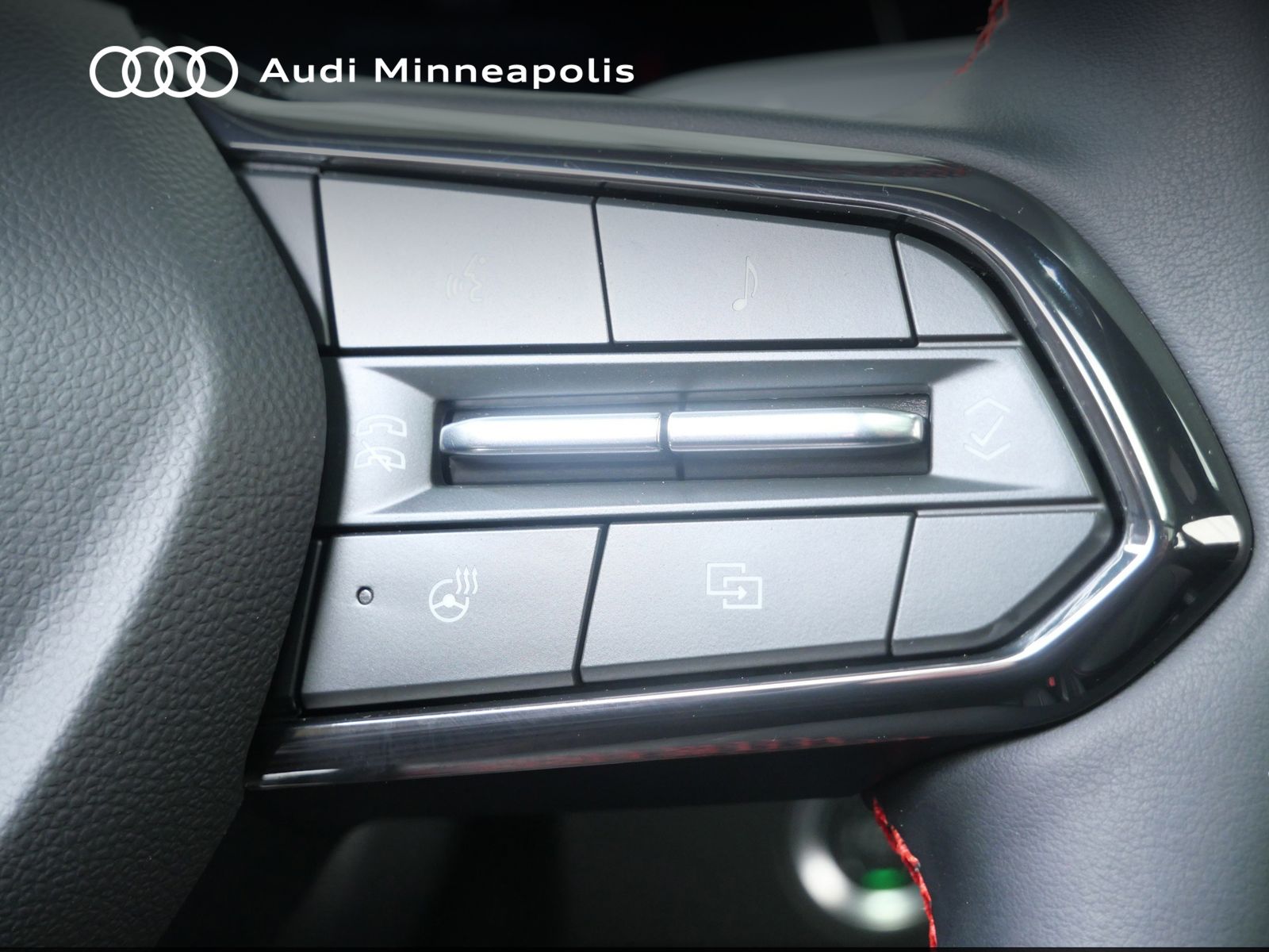 Thumbnail: 2024 Chevrolet Traverse - 24