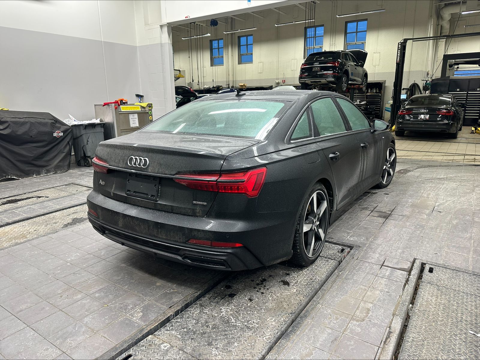 Thumbnail: 2021 Audi A6 - 4