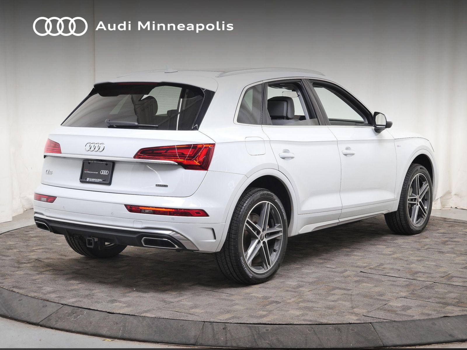 Thumbnail: 2023 Audi Q5 - 7