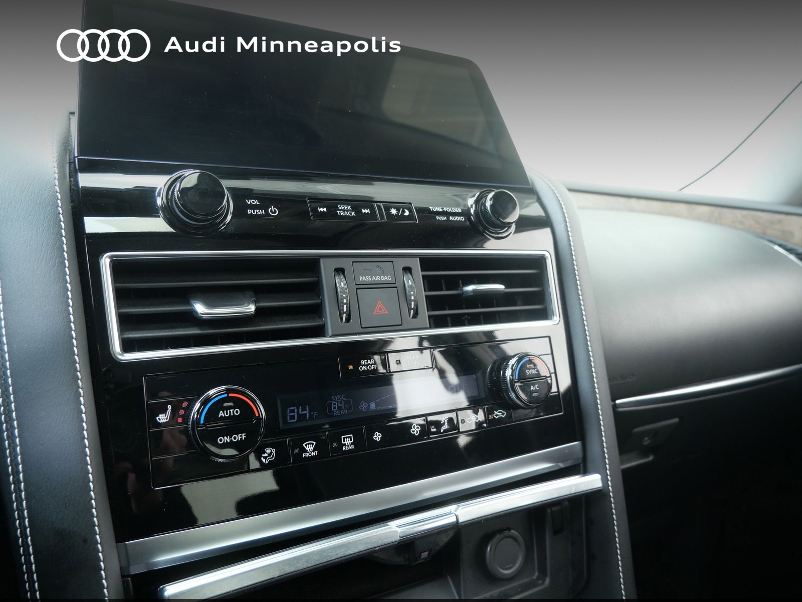 Thumbnail: 2022 INFINITI QX80 - 28