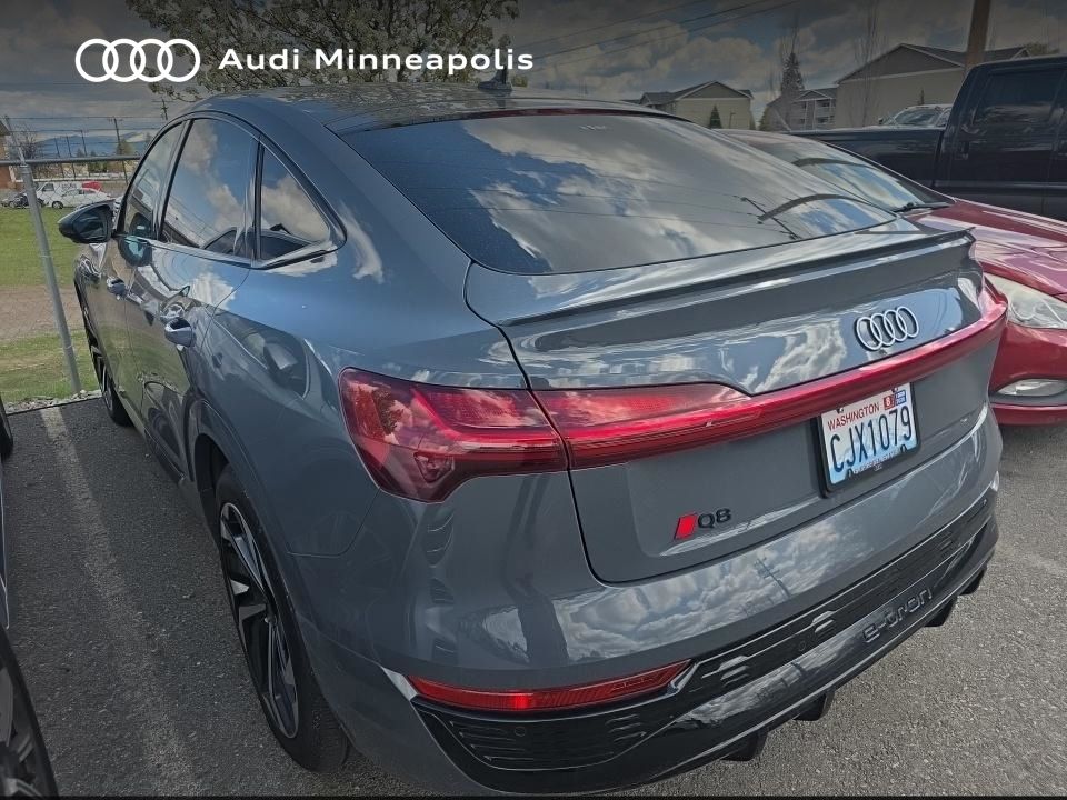 Thumbnail: 2024 Audi Q8 e-tron - 7