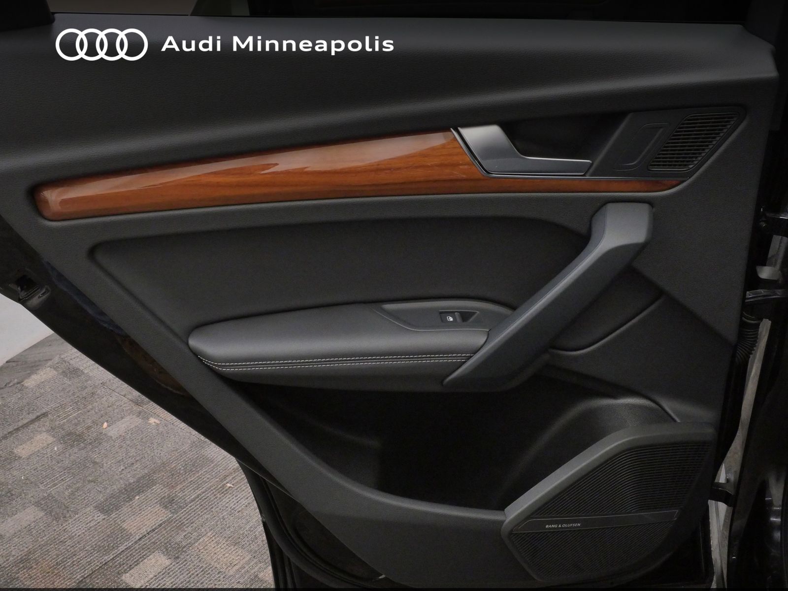 Thumbnail: 2023 Audi Q5 - 15