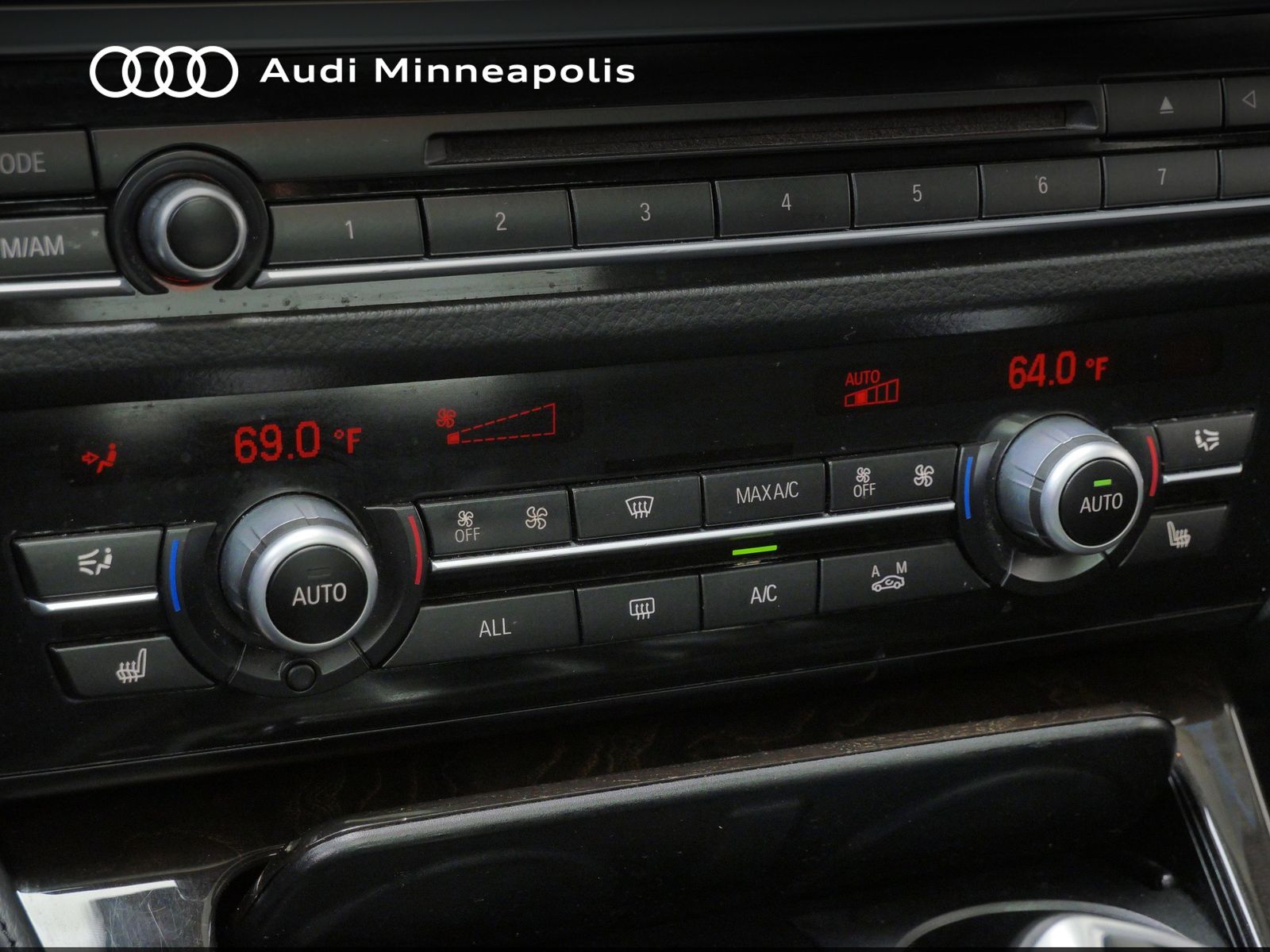 Thumbnail: 2013 BMW 5 Series - 26