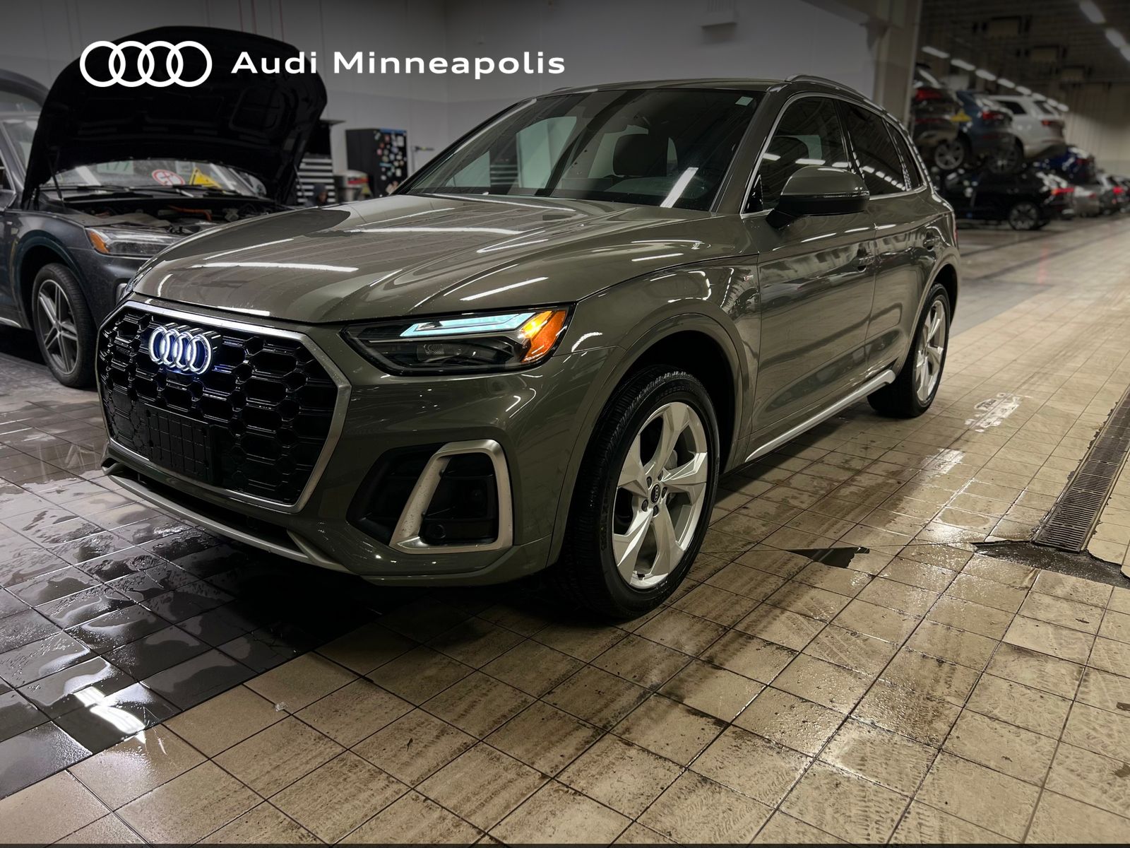 Thumbnail: 2023 Audi Q5 - 1