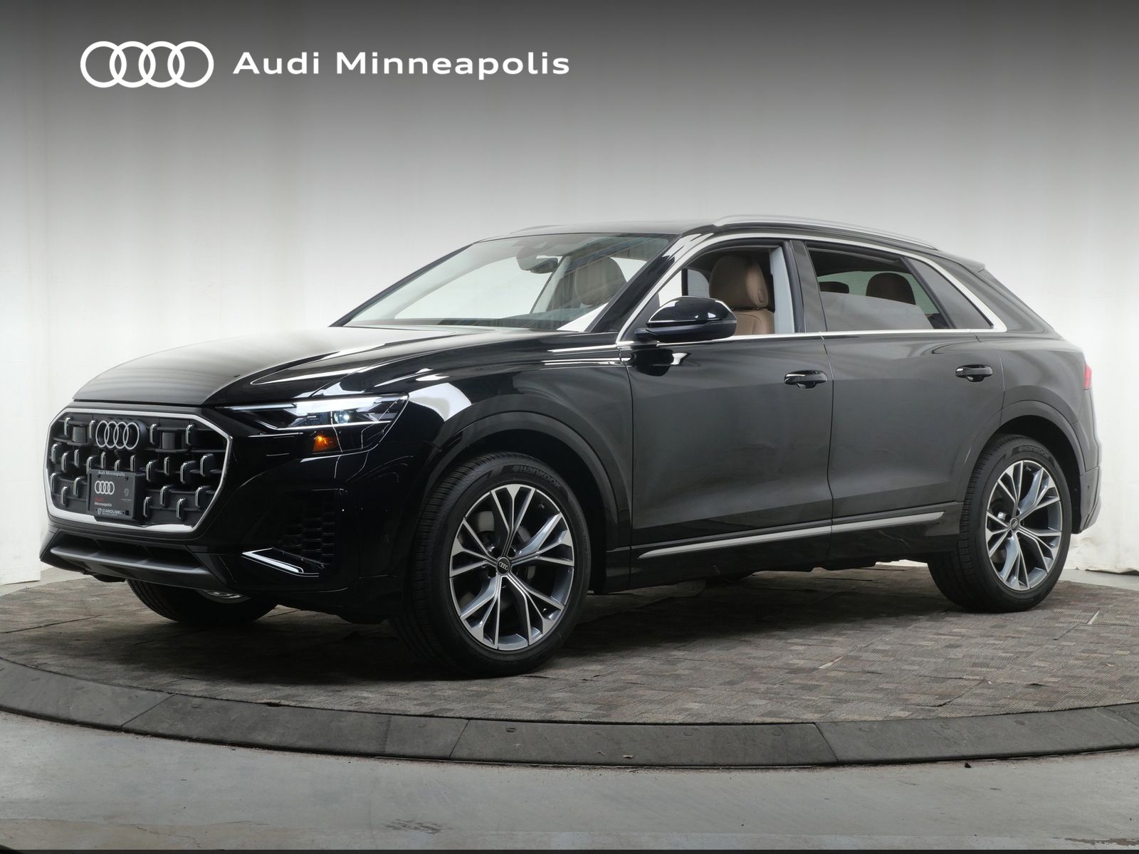 Thumbnail: 2026 Audi Q8 - 1