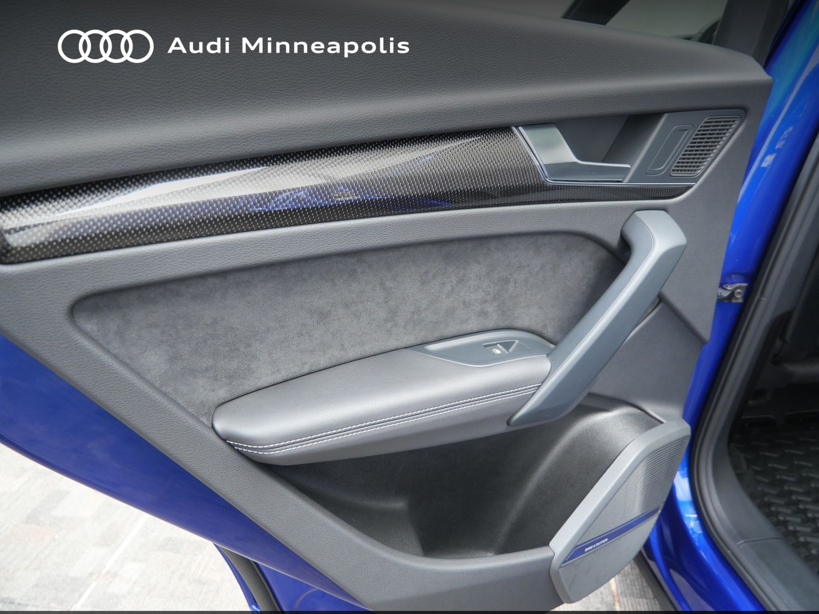 Thumbnail: 2023 Audi SQ5 - 16
