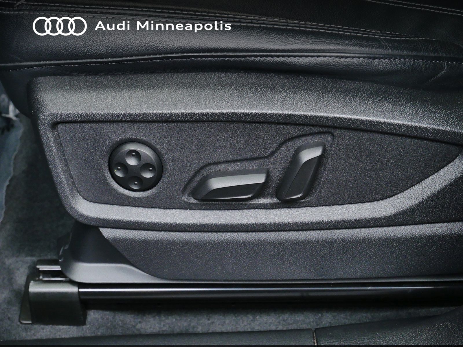 Thumbnail: 2023 Audi Q5 - 14