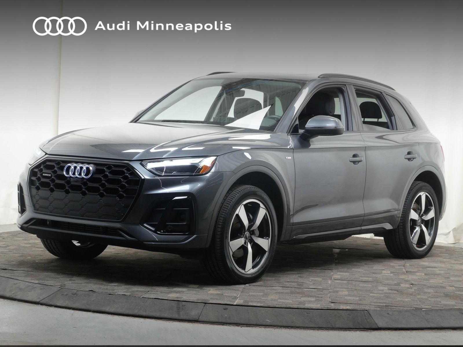 Thumbnail: 2023 Audi Q5 - 1