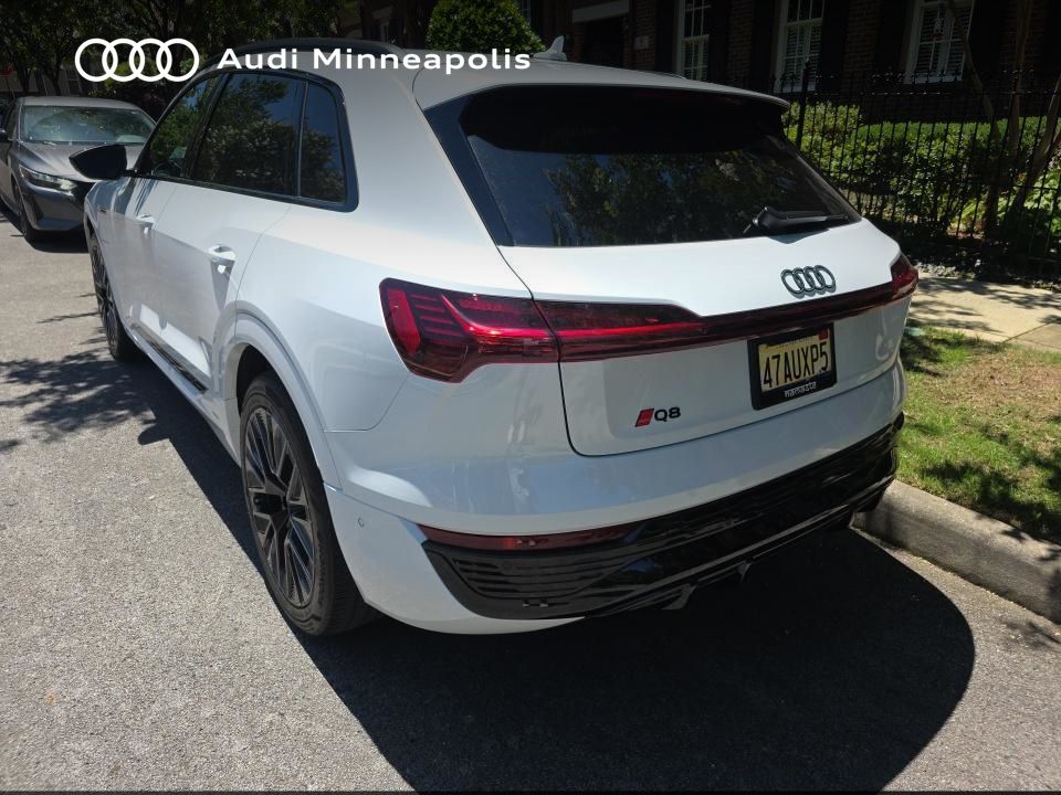 Thumbnail: 2024 Audi Q8 e-tron - 8