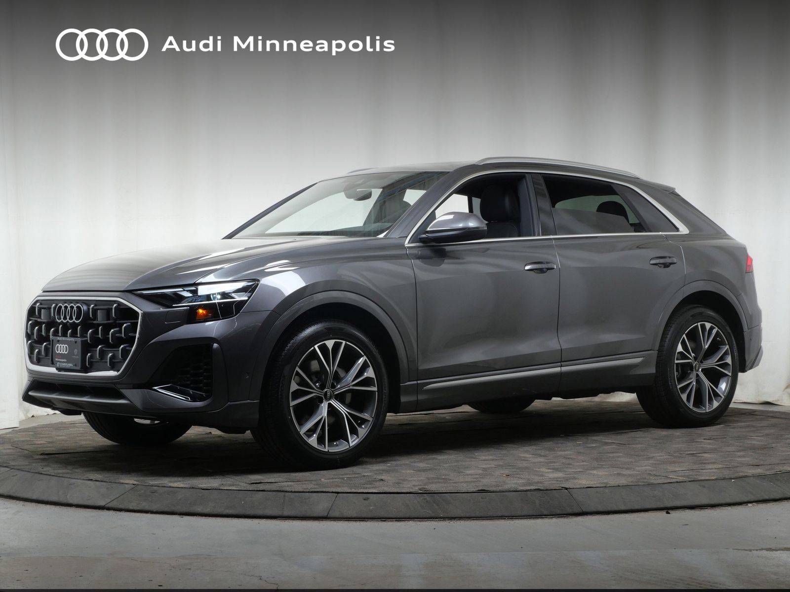 Thumbnail: 2026 Audi Q8 - 1