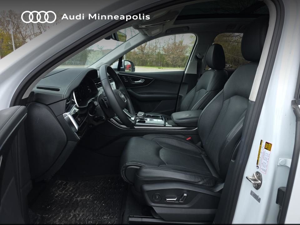 Thumbnail: 2023 Audi Q7 - 11