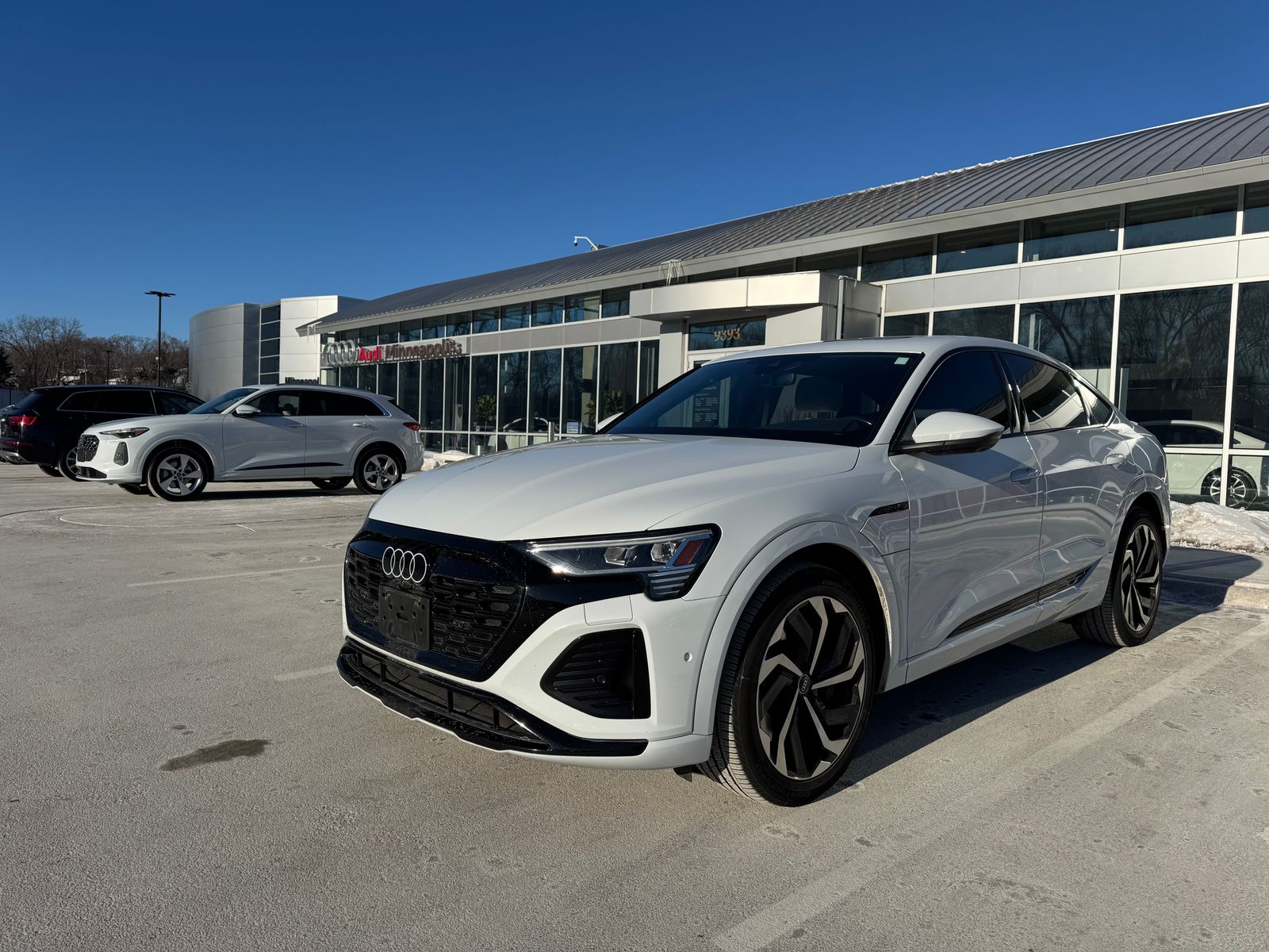 2024 Audi Q8 e-tron Premium Plus -
                  Golden Valley, MN