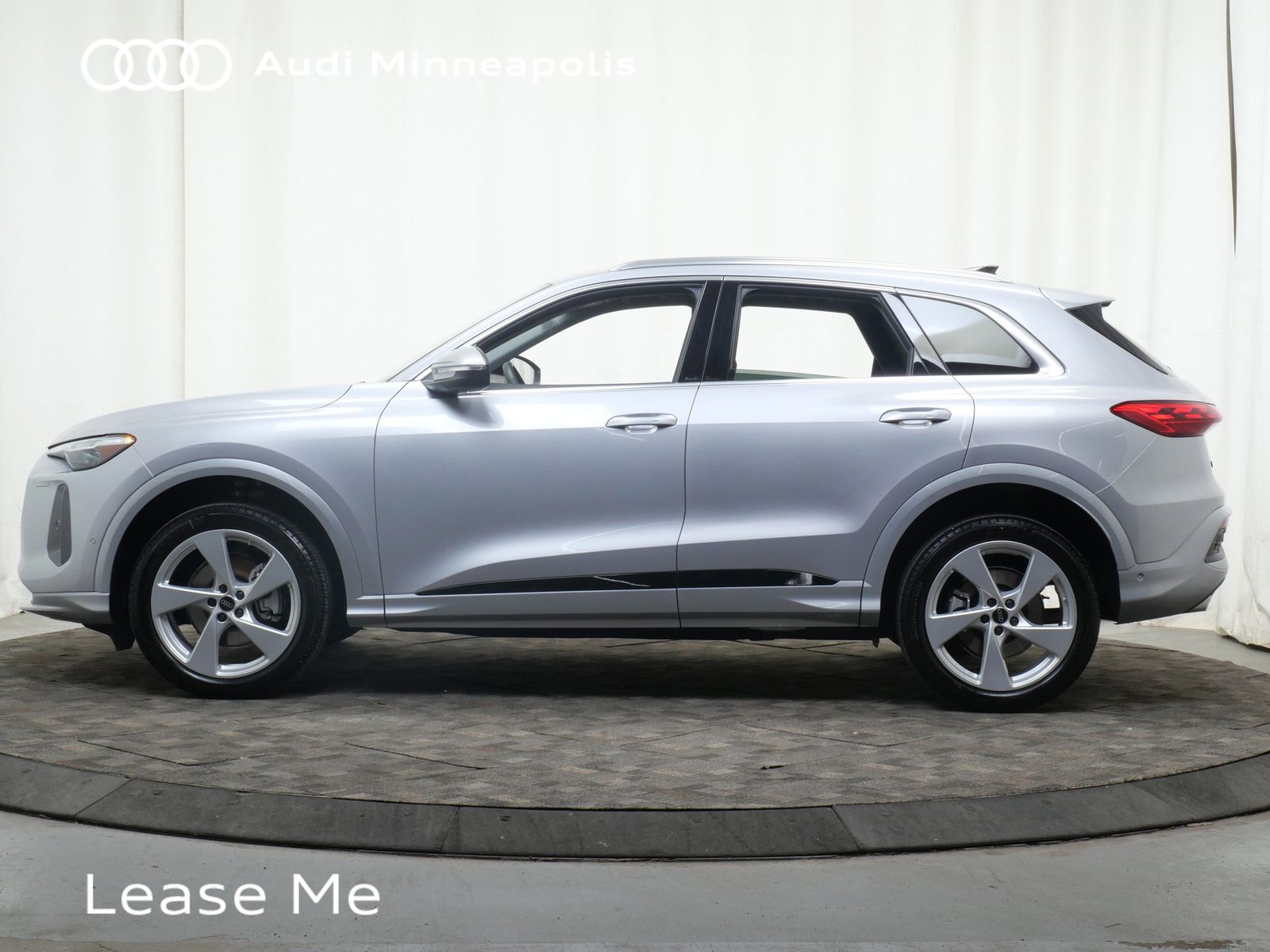 Thumbnail: 2025 Audi Q5 - 3