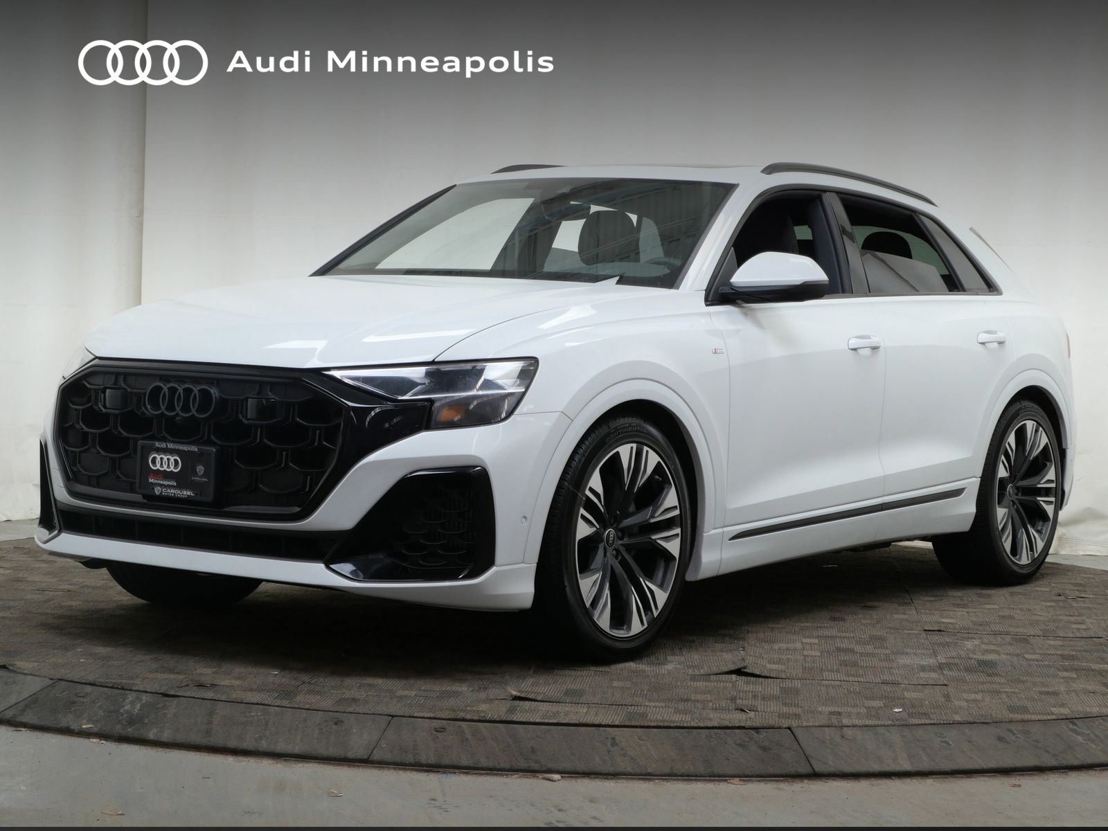 Thumbnail: 2026 Audi Q8 - 1