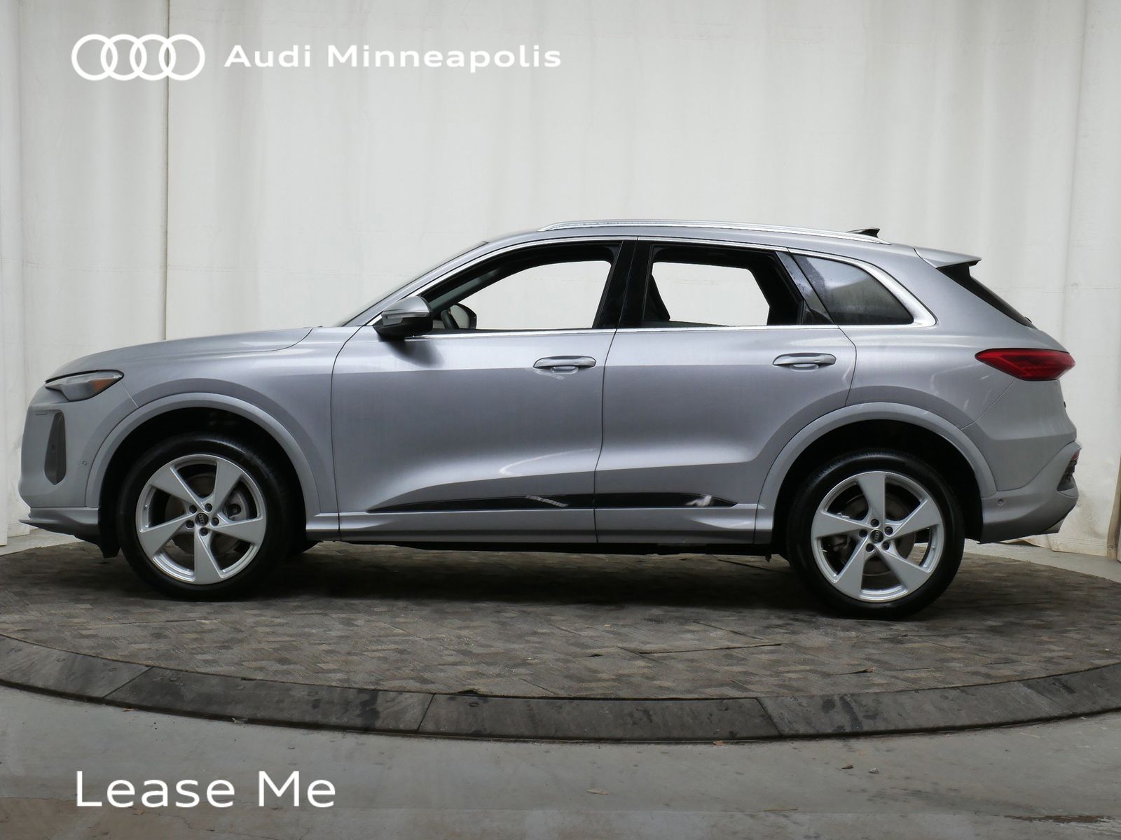 Thumbnail: 2025 Audi Q5 - 3