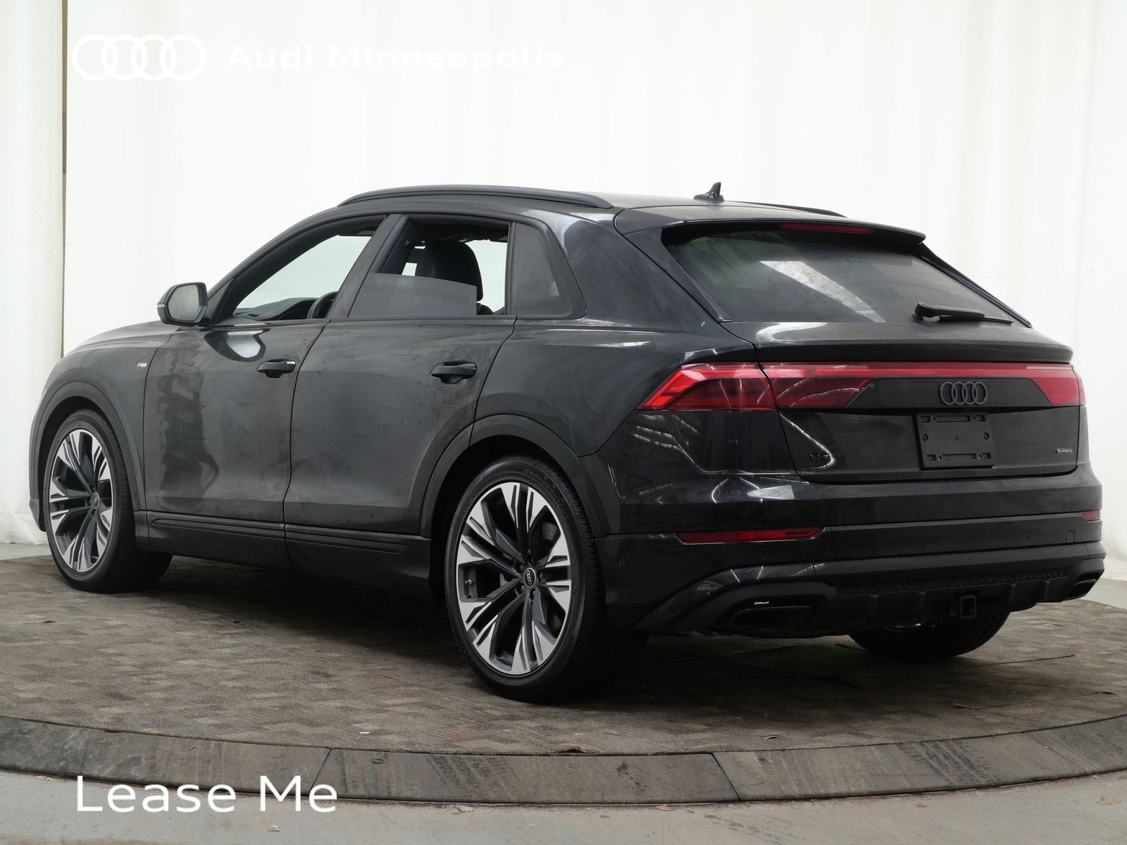 Thumbnail: 2025 Audi Q8 - 4