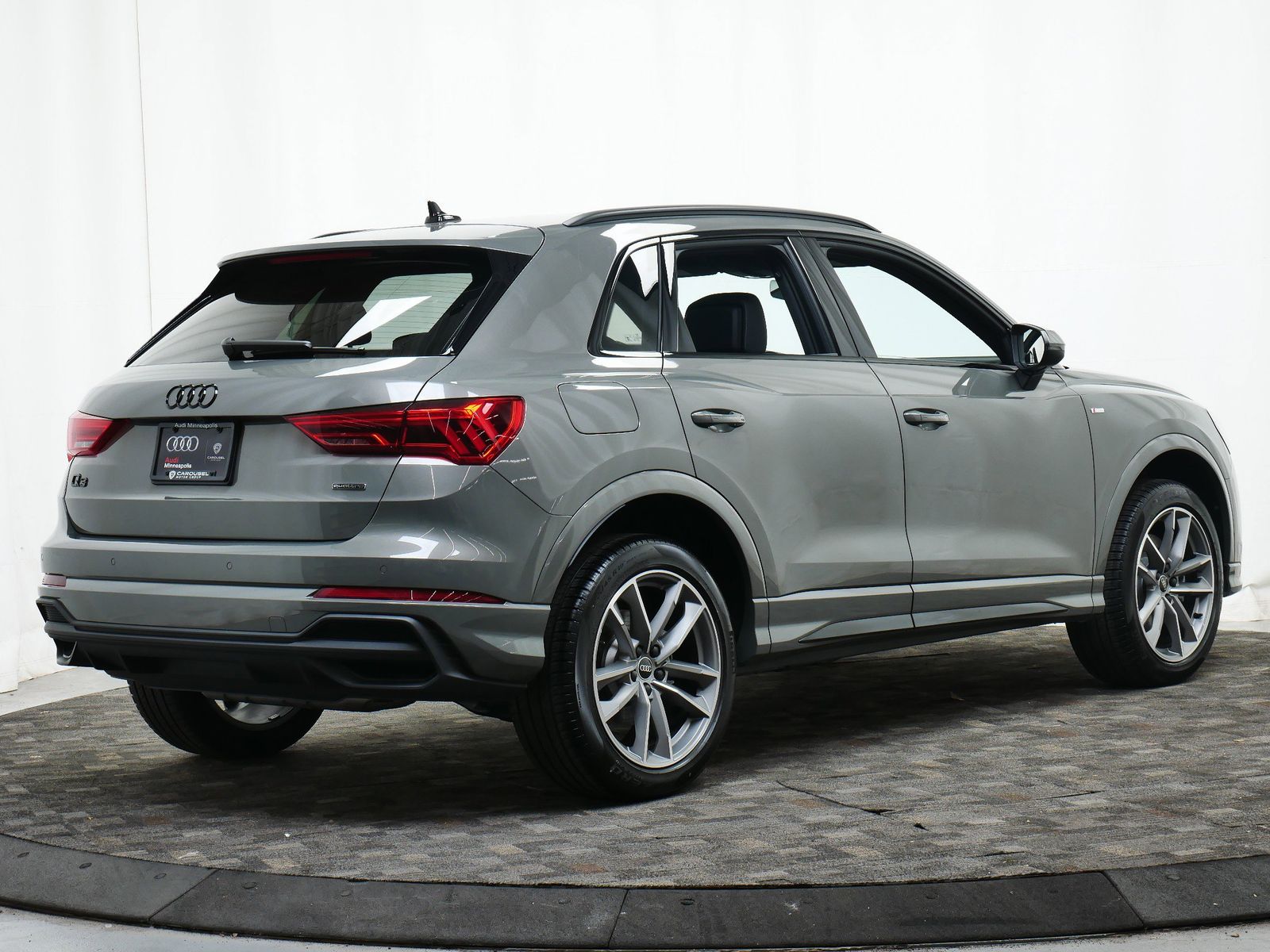 Thumbnail: 2025 Audi Q3 - 6