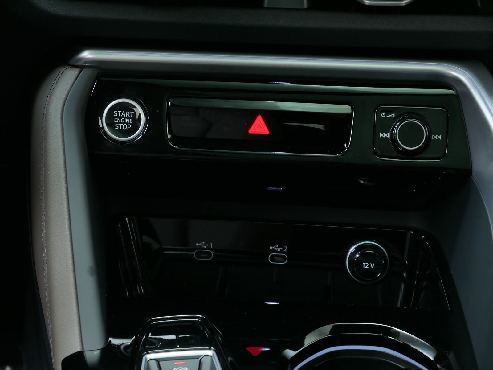 Thumbnail: 2025 Audi Q5 - 15