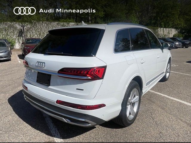 Thumbnail: 2023 Audi Q7 - 10