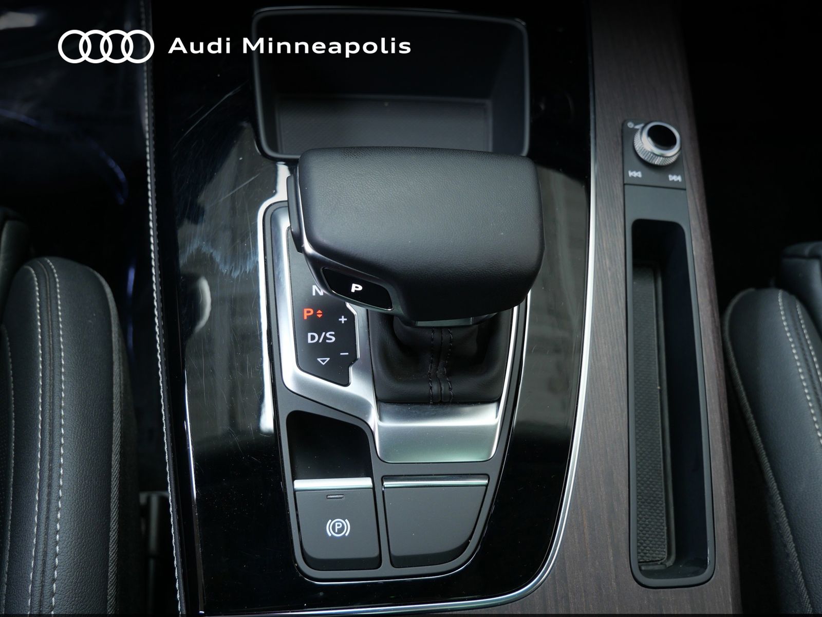 Thumbnail: 2023 Audi Q5 - 26