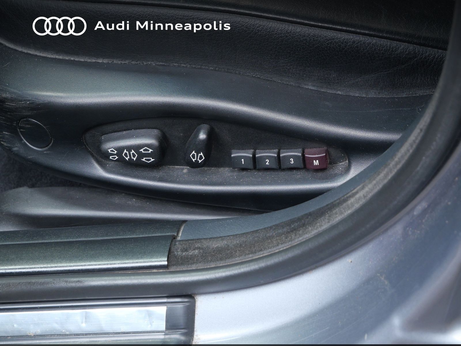 Thumbnail: 2003 BMW 3 Series - 11