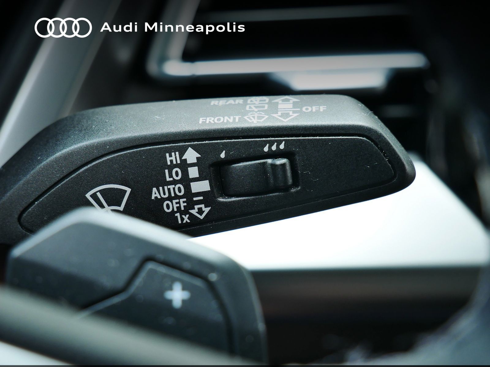 Thumbnail: 2023 Audi Q4 e-tron - 24