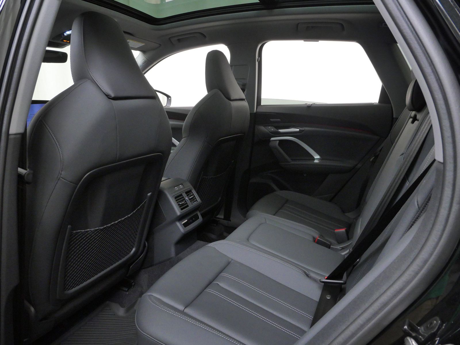 Thumbnail: 2026 Audi Q5 - 13