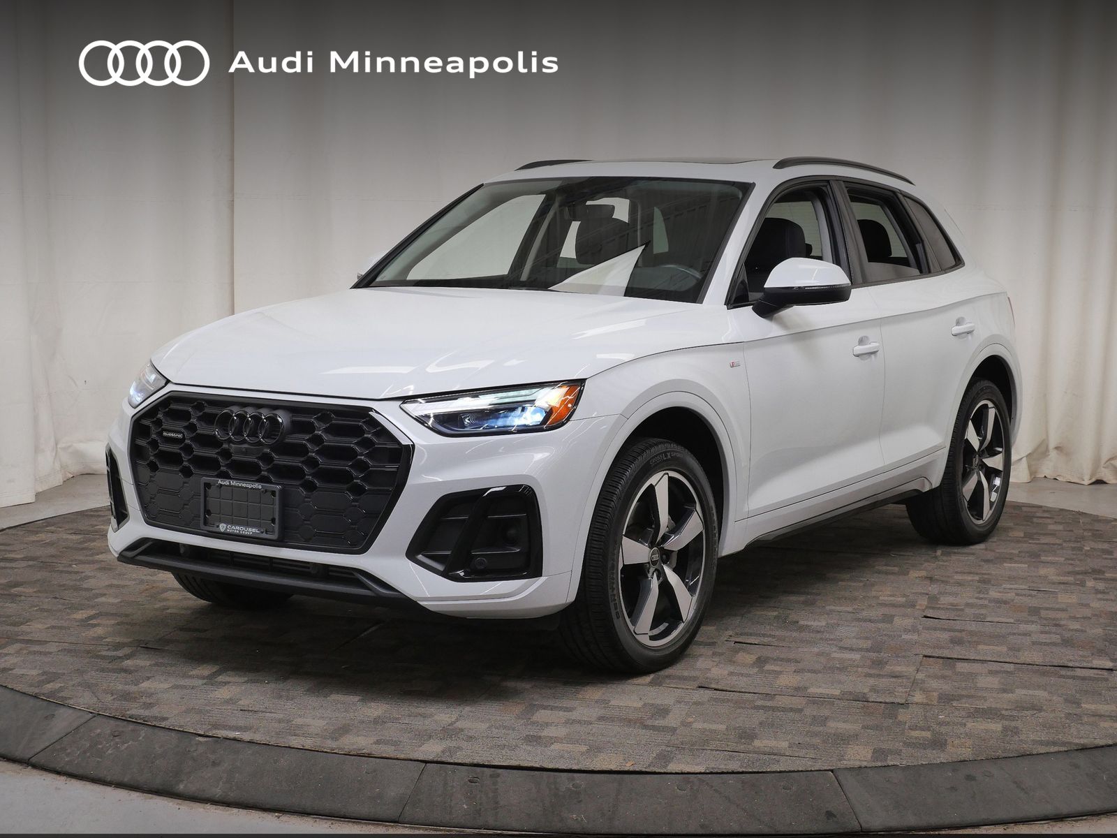 Thumbnail: 2023 Audi Q5 - 1