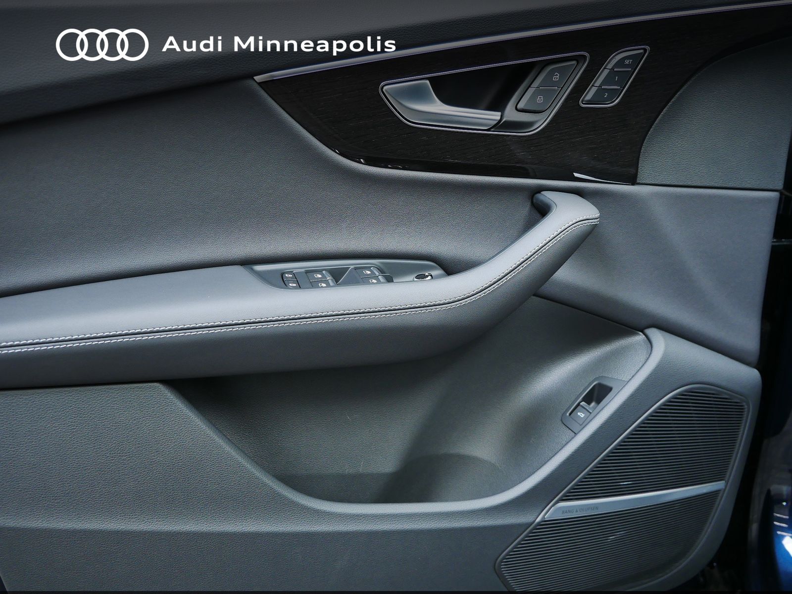 Thumbnail: 2025 Audi Q7 - 13