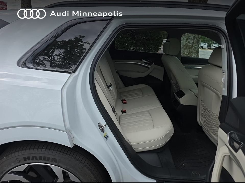 Thumbnail: 2024 Audi Q8 e-tron - 12