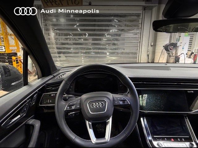 Thumbnail: 2025 Audi Q7 - 14