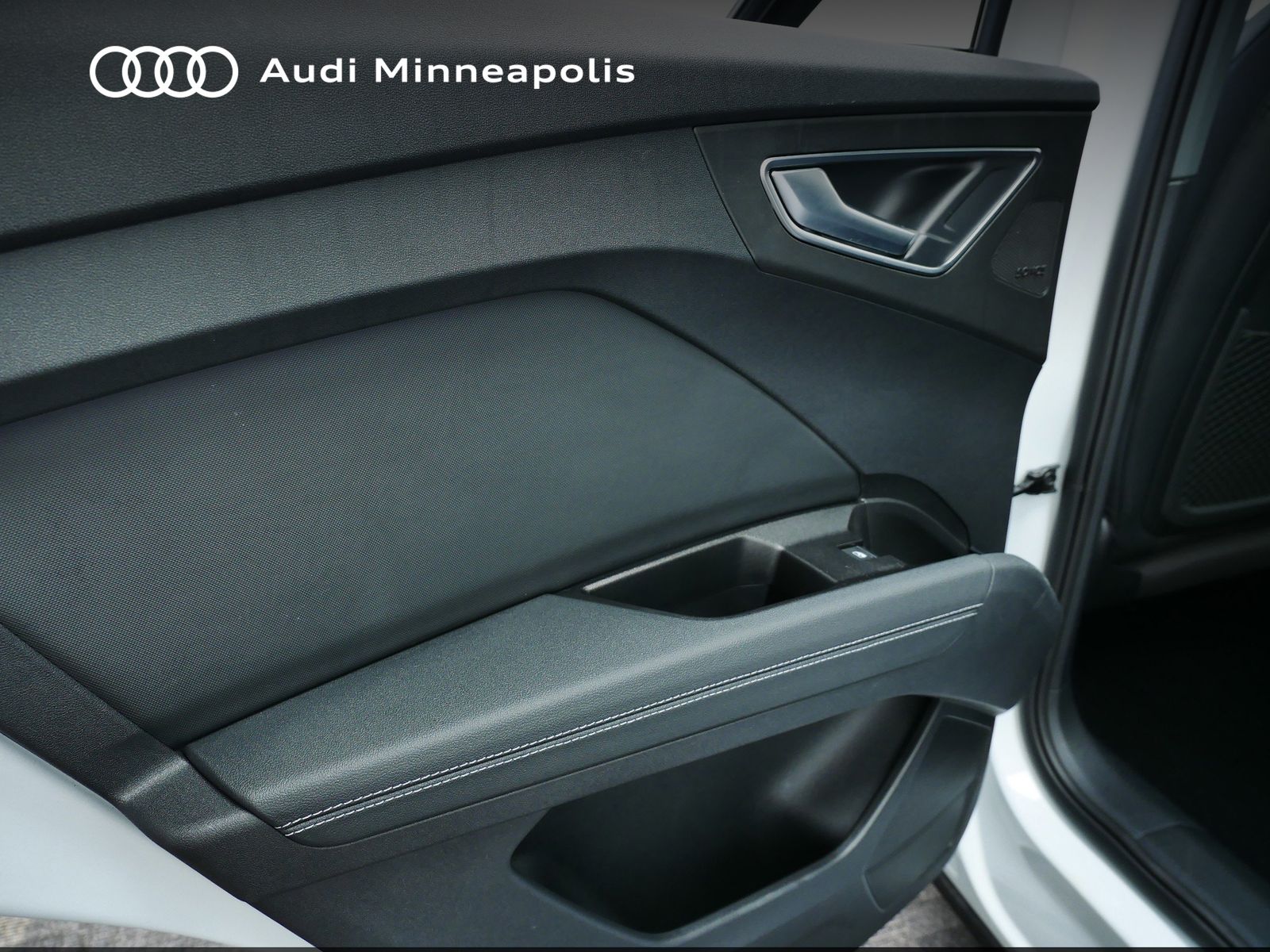 Thumbnail: 2023 Audi Q4 e-tron - 16