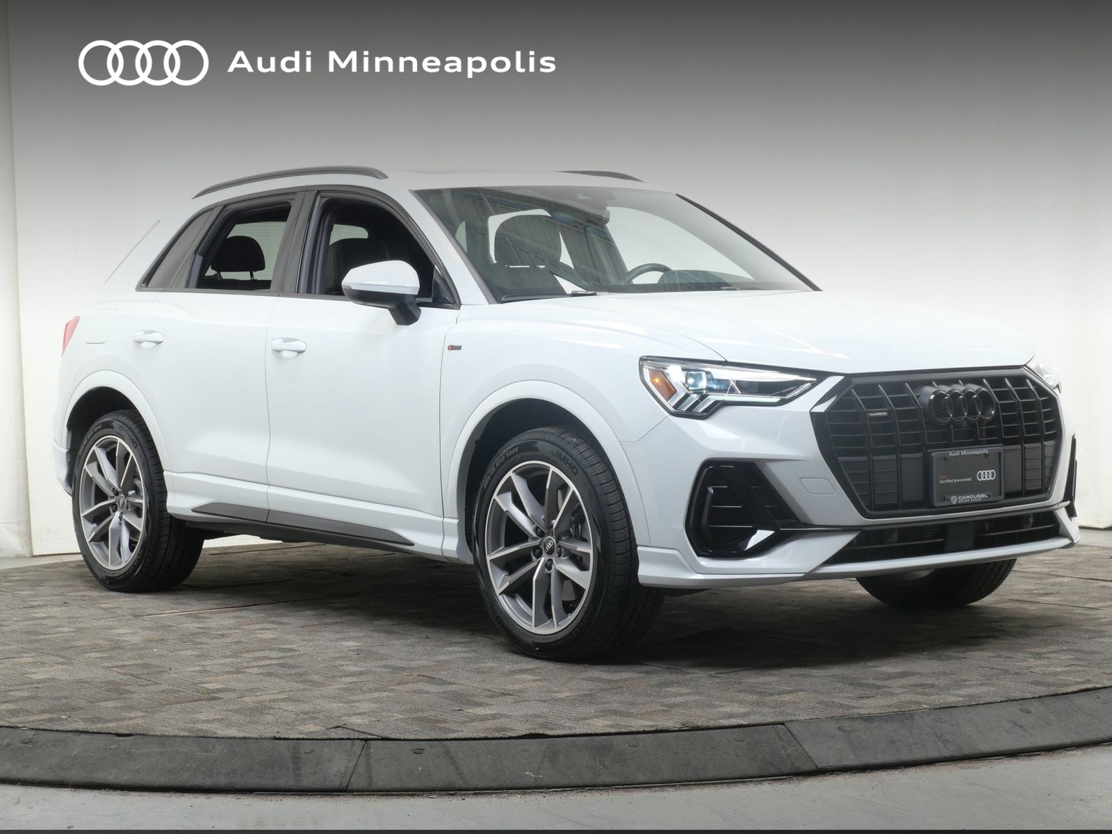 Thumbnail: 2023 Audi Q3 - 10