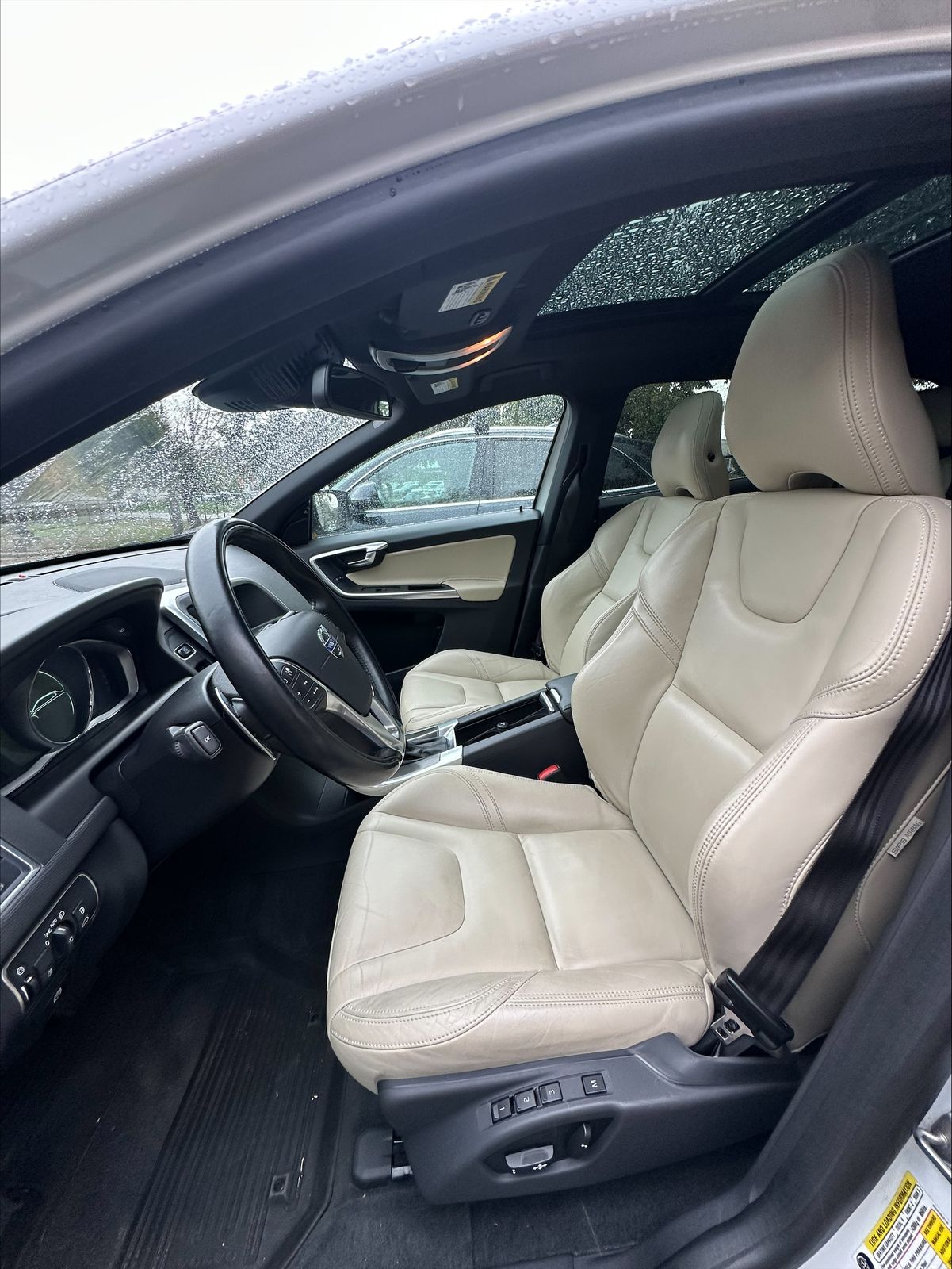 Thumbnail: 2015 Volvo XC60 - 2